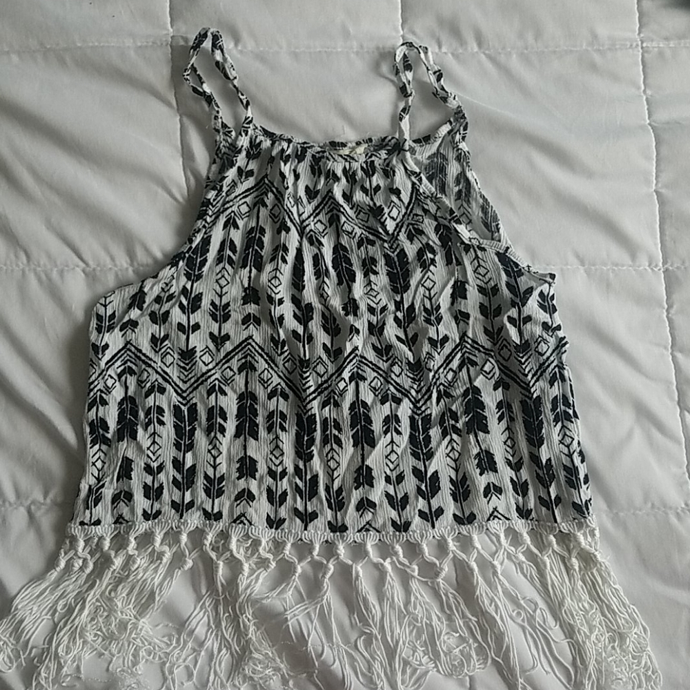 L.A. Hearts arrow tassel crop top